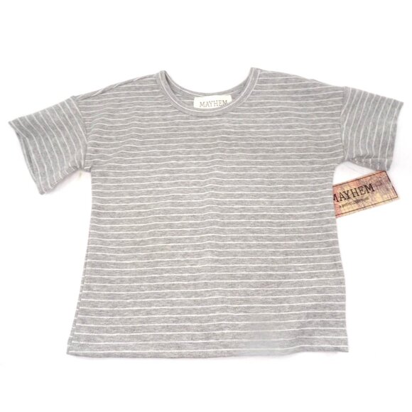 Girl's Two Piece Outfit Gray Short Sleeve Top Matching Shorts size 5 NWT - Picture 2 of 6